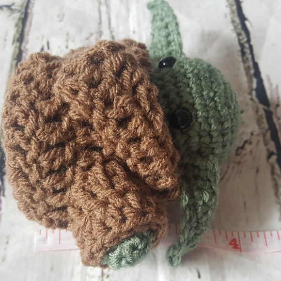 Crochet mini baby yoda - Picture 8 of 8